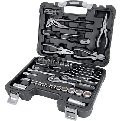 Compact Ratchet and Socket Set