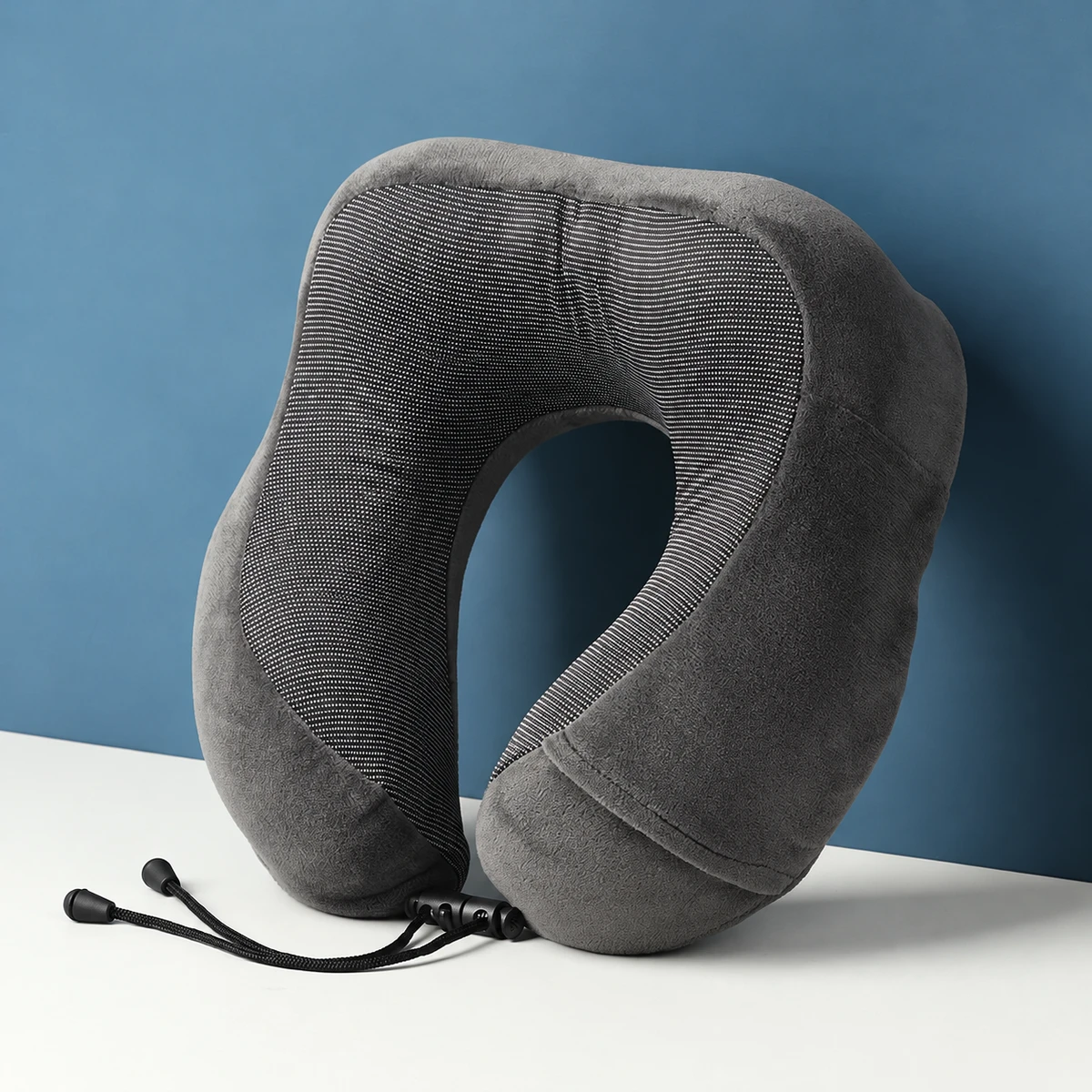 Plush U-Shaped Neck Pillow with Magnetic Fabric 10067 — product image 1