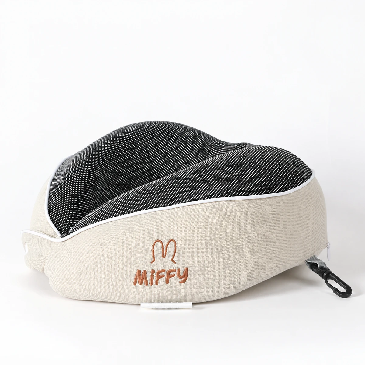 Character-Print Air-Layer U-Shaped Neck Pillow 10073 — product image 1